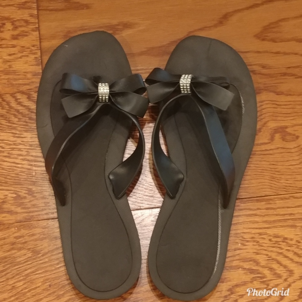 Black slippers